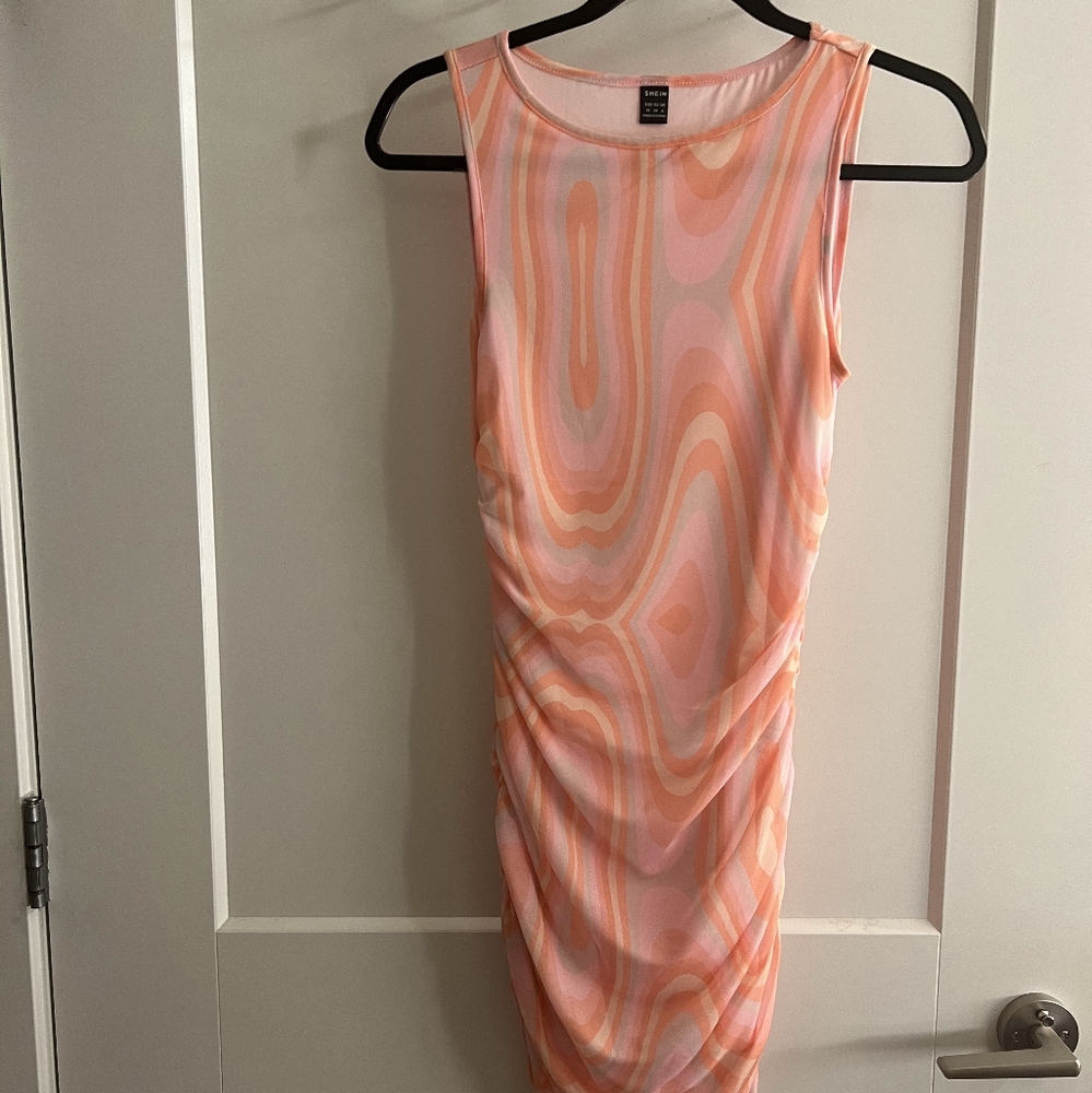 Bodycon dress with side ruching